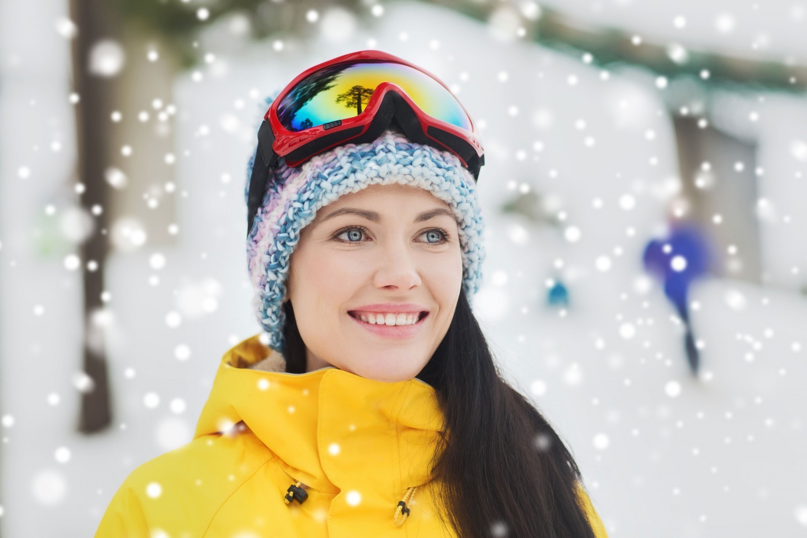 Take off the ski mask and put on a sheet mask